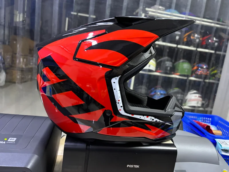 KQD-906 Shadow Wing Red